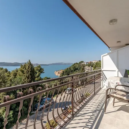 Charming With Balcony - One Bedroom Appartement Trogir